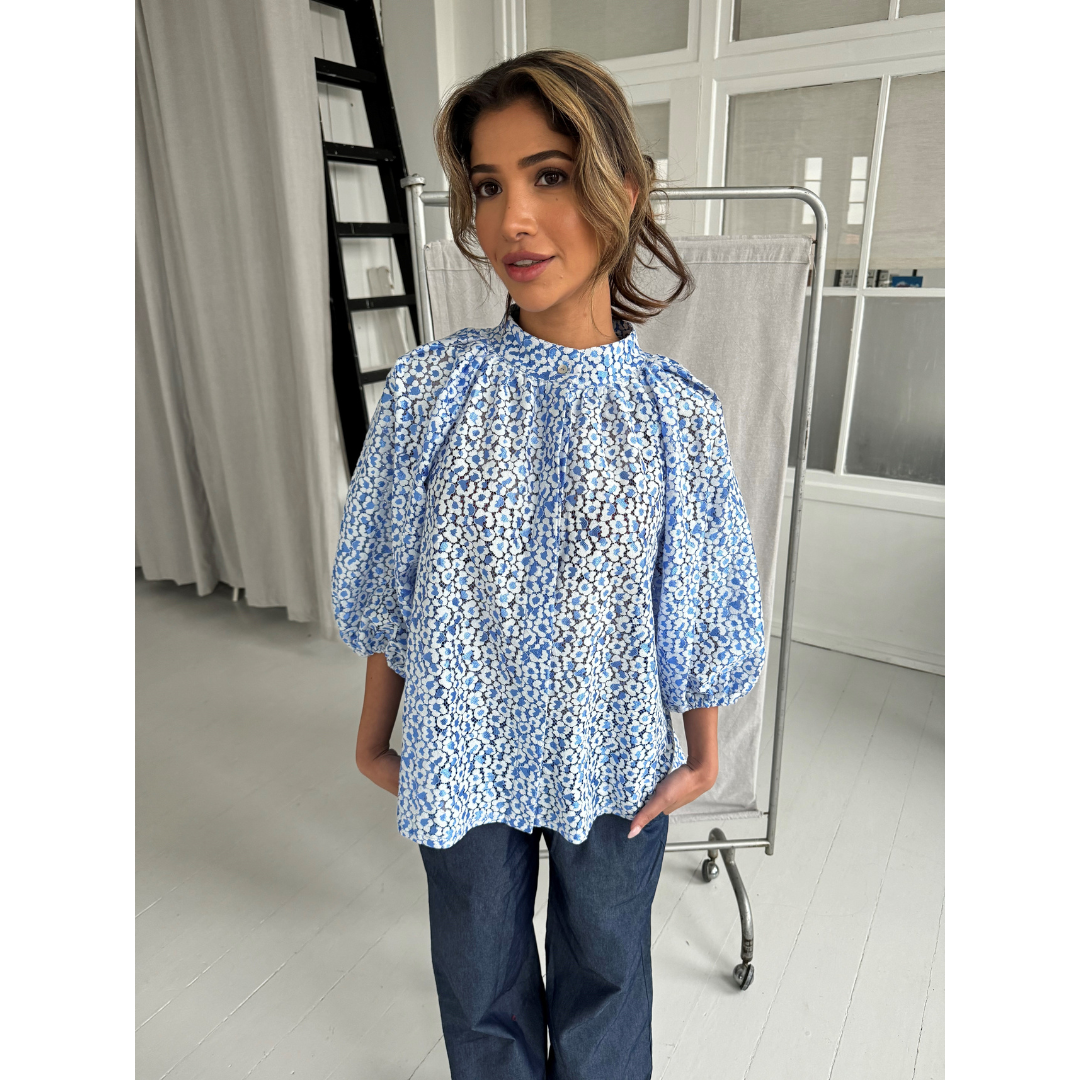 Continue Sia Blue Tone Lace Bluse - Blue Lace