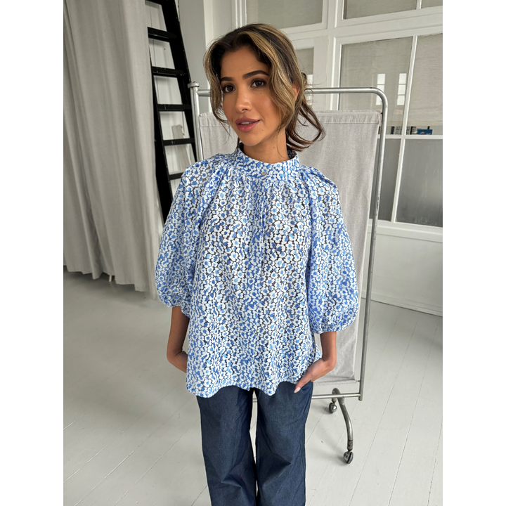 Continue Sia Blue Tone Lace Bluse - Blue Lace